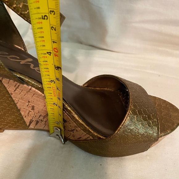 Sketchers high wedge heel round toe size 7 - Picture 7 of 10